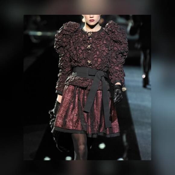 Dolce & Gabbana AW/09 Runway Pleated Metallic Red Skirt - Picture 1 of 9
